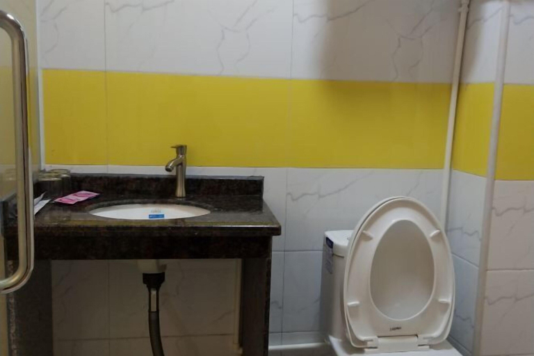 Bathroom 3, Orange Apartment, Zhongshan