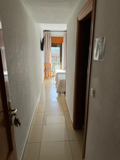 Others 4, Hostal cazalegas, Toledo