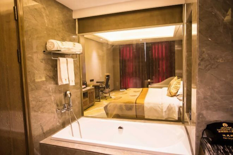 Bathroom 3, Binhu Hotel, Xiaogan