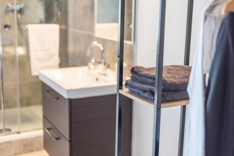 Bathroom 15