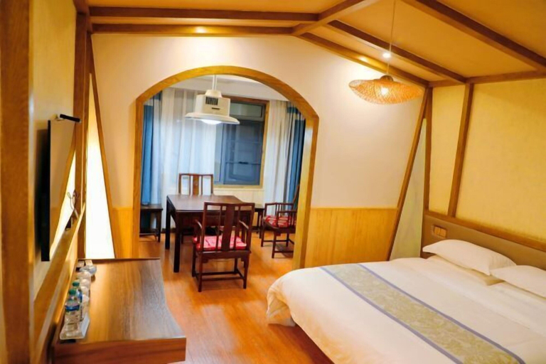 Bedroom 3, New Bund Fiorist's Inn, Zhangjiajie