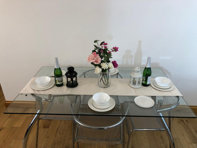 Others 3, Luxurious Apartment "N22", London