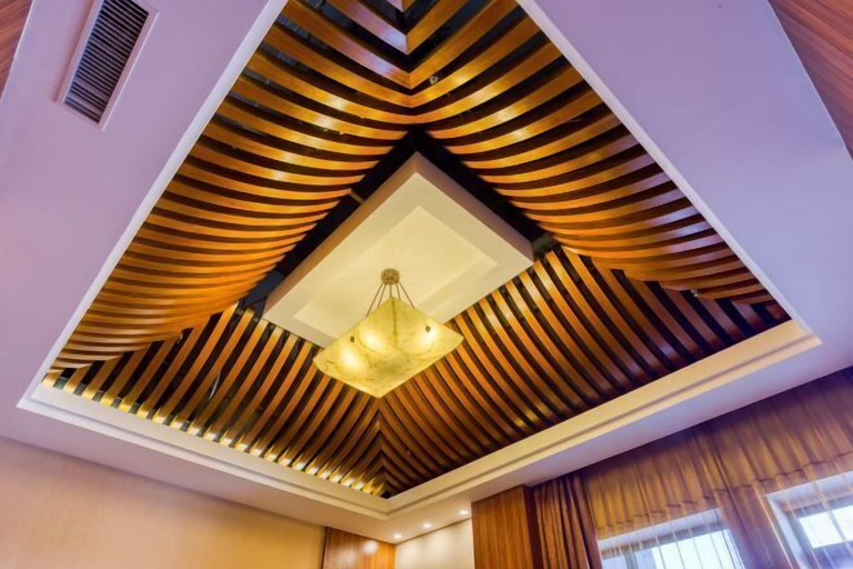 Others 5, Lianhuashan International Business Center, Changchun