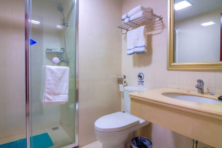 Bathroom 2, Huaji Apartment Hostel (Pazhou Complex), Guangzhou
