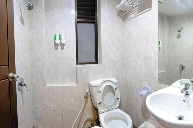 Bathroom 8