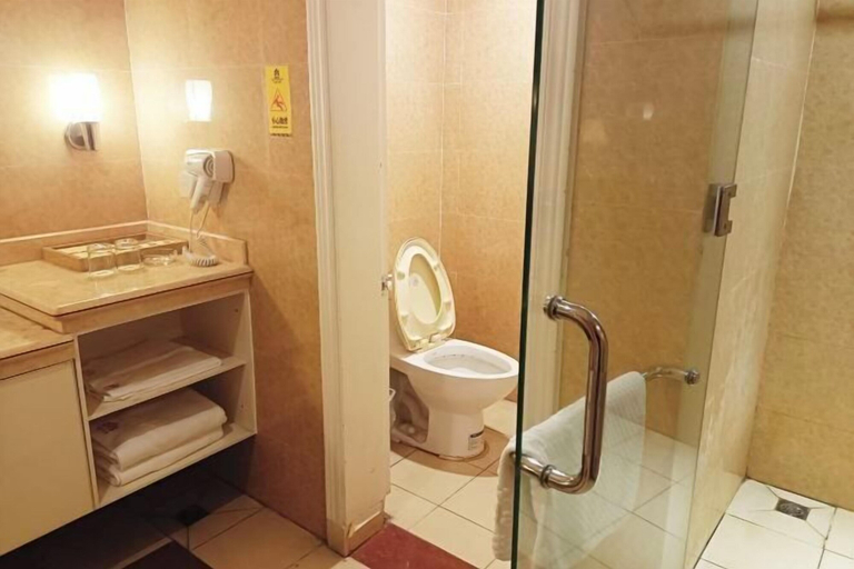 Bathroom 7