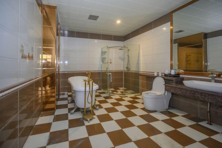 Bathroom 3, Bojing Hotel, Guang'an