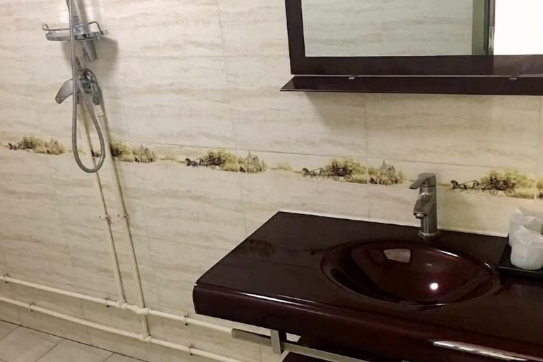 Bathroom, Longyixuan Folk Resort, Beijing