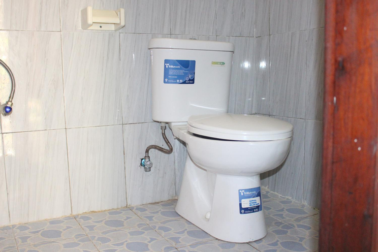 Bathroom 7