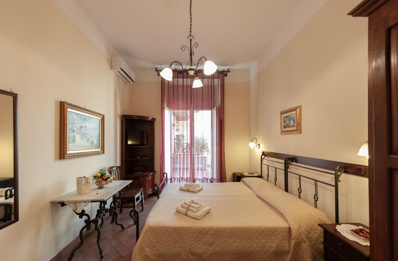 Bedroom 2, B&B Conte Cavour, Napoli