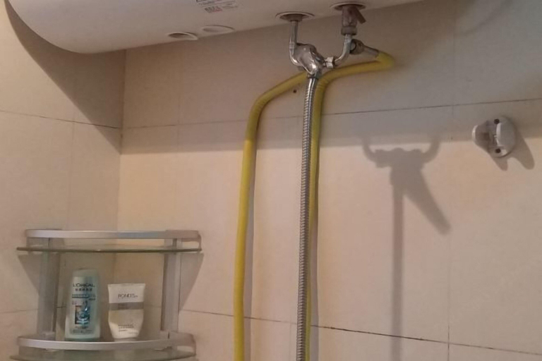 Bathroom 5, Makerhouse Hostel, Hefei