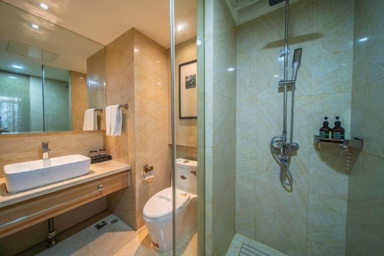 Bathroom 2, Jilong Hotel, Changsha