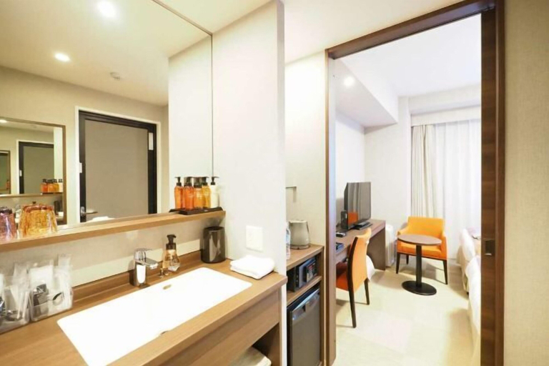Bathroom 15