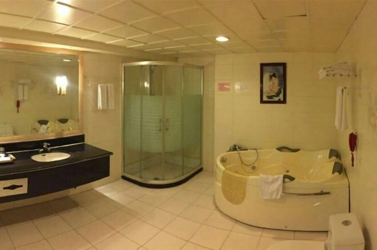 Bathroom 4