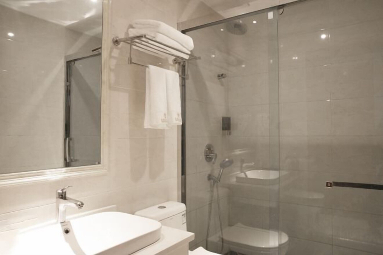 Bathroom 3, Fengjie Hongqiao Business Hotel, Chongqing