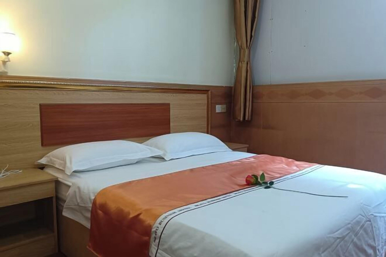 Bedroom 2, Xintian Lvye Hotel, Foshan