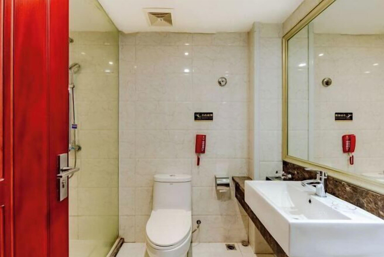 Bathroom 4, Xinyu Donghu Four Seasons Hotel, Xinyu
