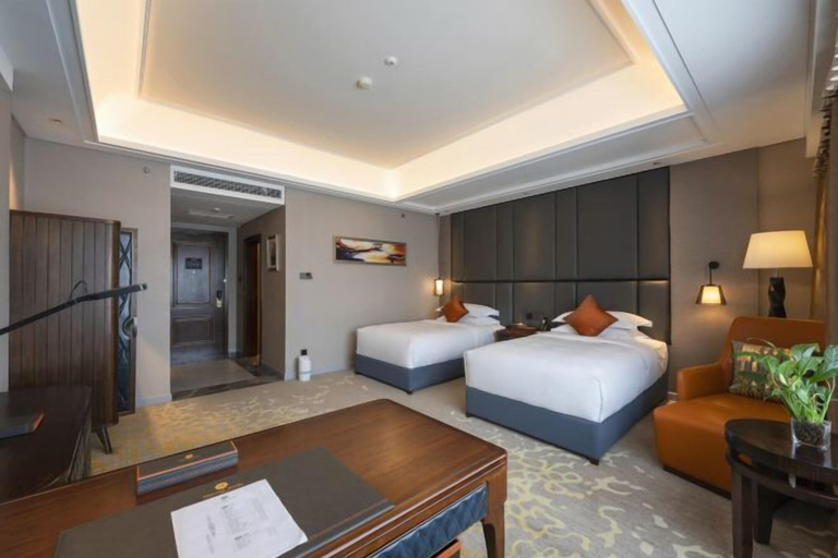 Bedroom 3, Yinlong Hotel, Xining