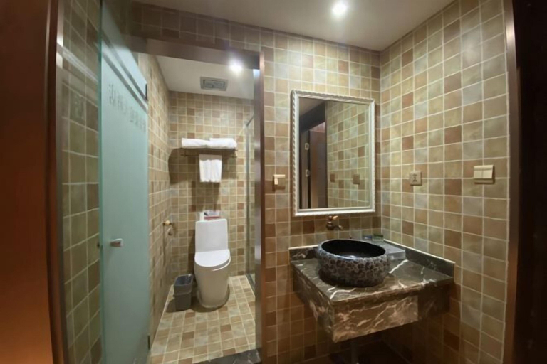 Bathroom 4, Zijin Haoting Hotel, Zunyi
