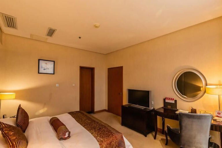 Bedroom 3, Phoenix International Hotel, Jincheng