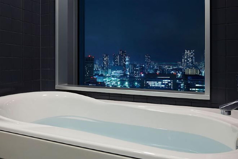 Bathroom 15