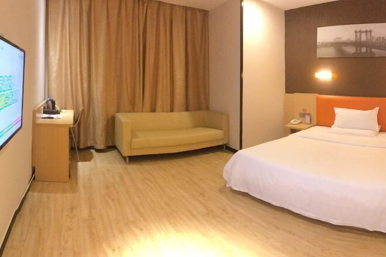Bedroom 3, 7 Days Premium (Nanjing Xinjiekou Metro Station), Nanjing