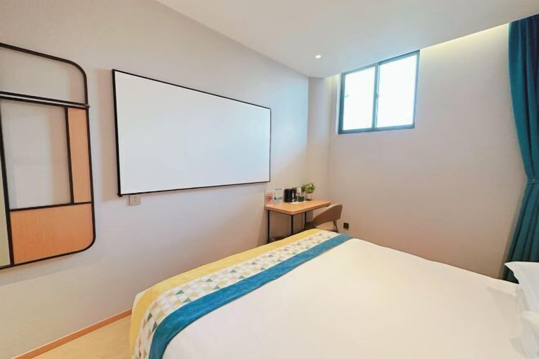 Bedroom 3, Shanghai Jiuting Yo Yi Hotel, Shanghai