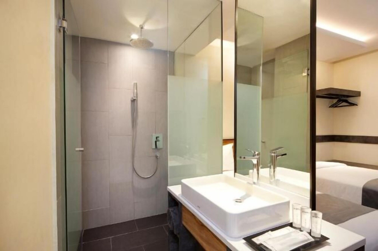 Bathroom 17