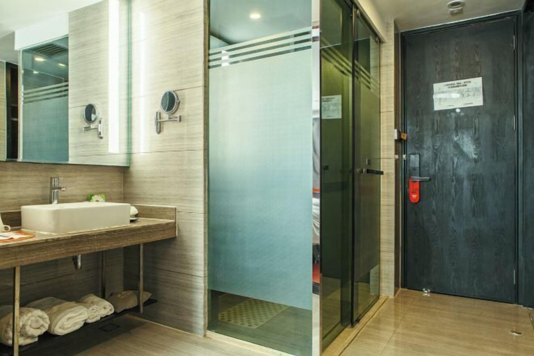 Bathroom 4, Jiyi Hotel (Yining Beijing Road Branch), Ili Kazakh