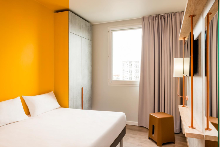 Bedroom 25
