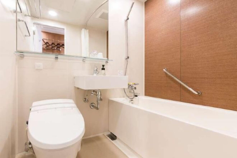 Bathroom 26