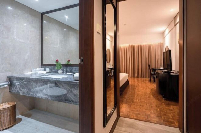 Bathroom 8