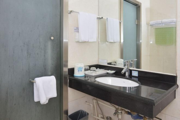 Bathroom 4, Urban Garden Hotel, Qingdao