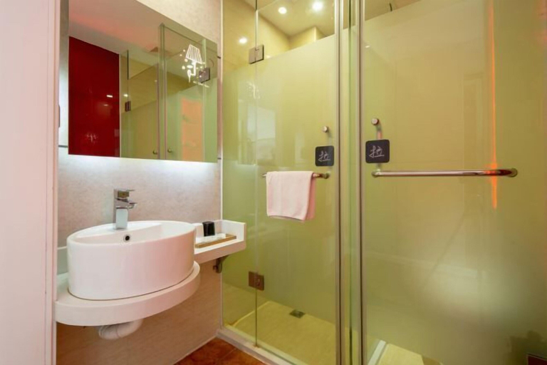 Bathroom 4, Tuke China Hotel (Pingyang Aojiang Pearl Plaza Store), Wenzhou