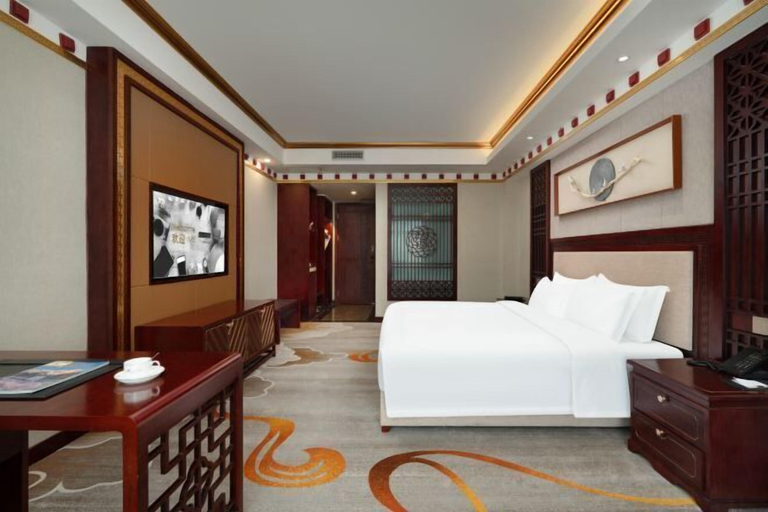 Bedroom 3, Suiton Plus By Paxton Linzhi, Nyingtri