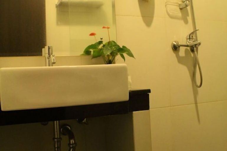Bathroom 6