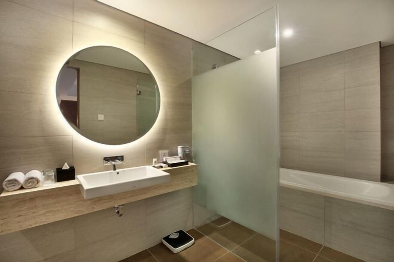 Bathroom 11