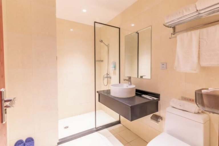 Bathroom 4, Shanghai Jiuting Yo Yi Hotel, Shanghai