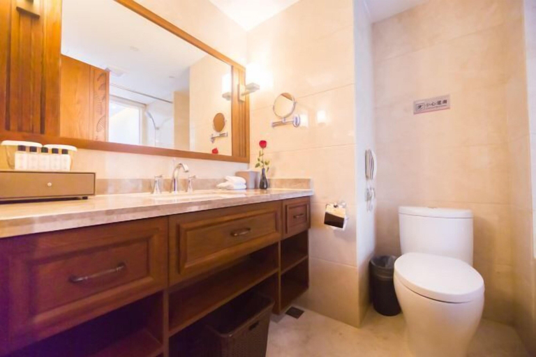 Bathroom 4, Tianmingshan Spa & Resort, Ningbo