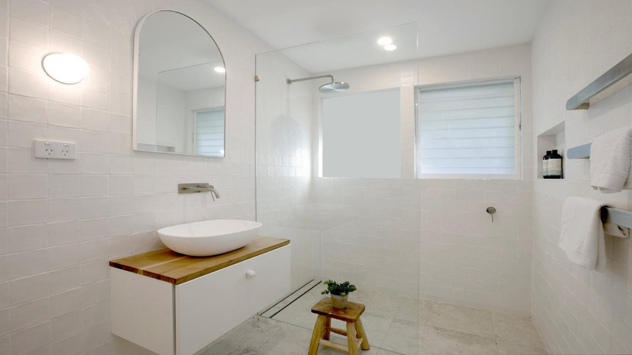 Bathroom 2, Kookaburra Retreat at Macmasters Beach, Gosford - East
