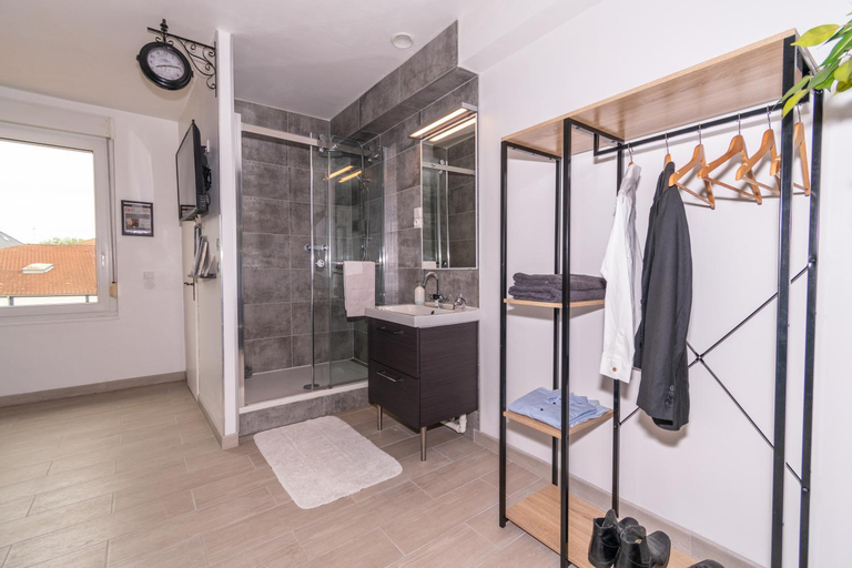 Bathroom 13