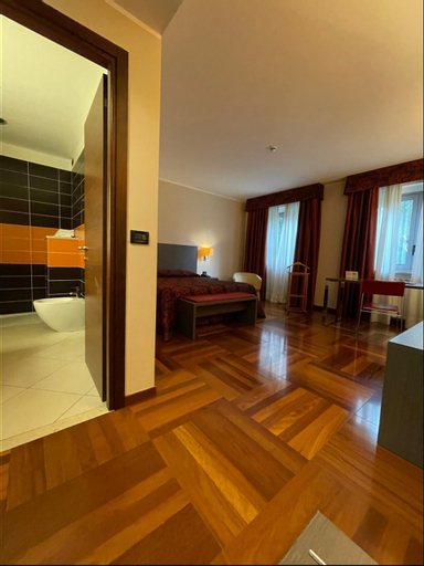 Others 4, Parco Hotel Sassi, Torino