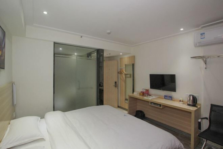 Bedroom 5, Chengxi Express Hotel, Guilin