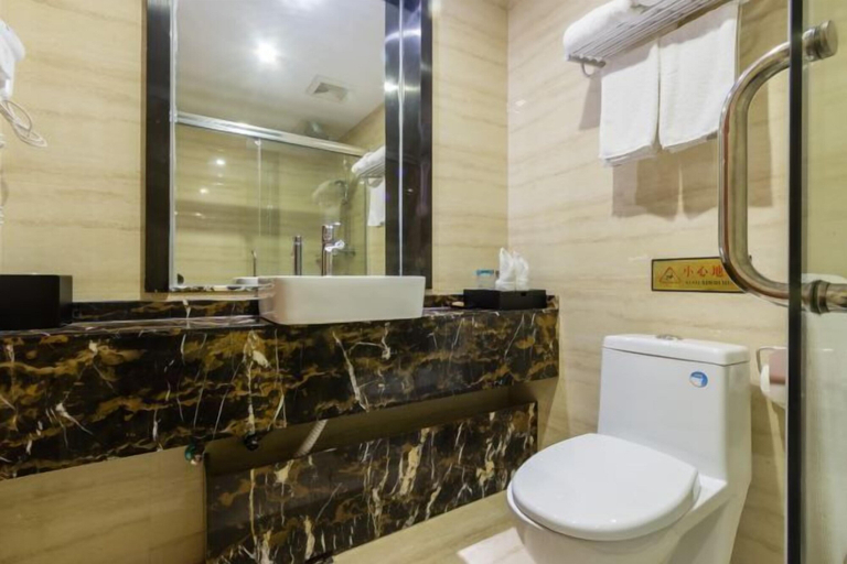 Bathroom 4, Xinfeng Yingbinguan, Ganzhou