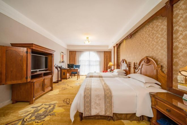 Bedroom 16