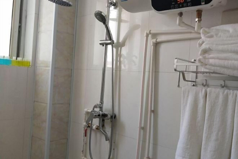 Bathroom 3, Anyu · Wooden House, Zaozhuang