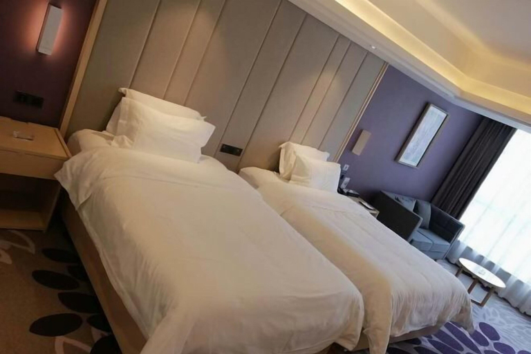 Bedroom 3, Zhongfa Hotel, Yueyang