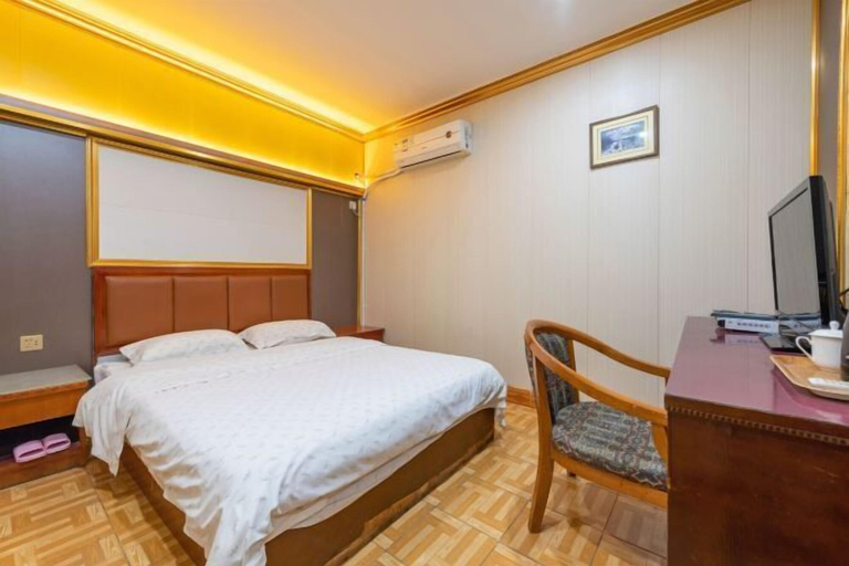 Bedroom 2, Zhongshan Guanlong Hotel, Zhongshan