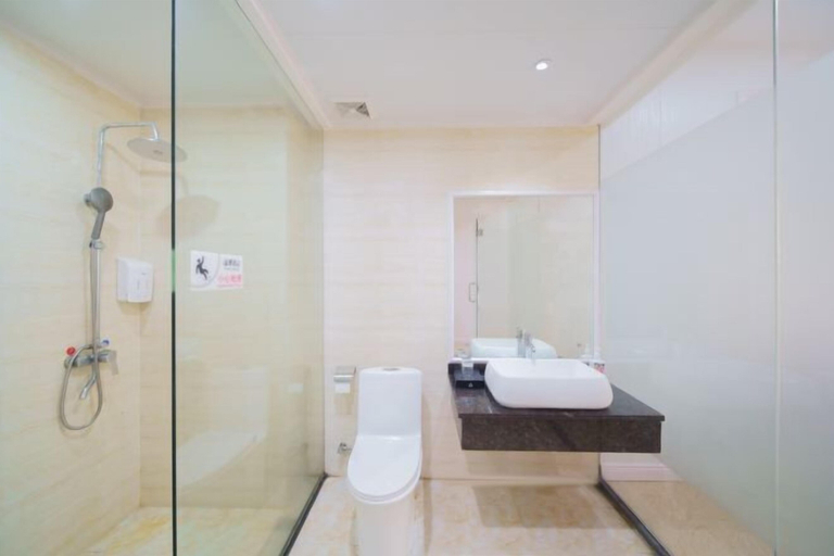 Bathroom 4, Minghui Hotel, Shanwei