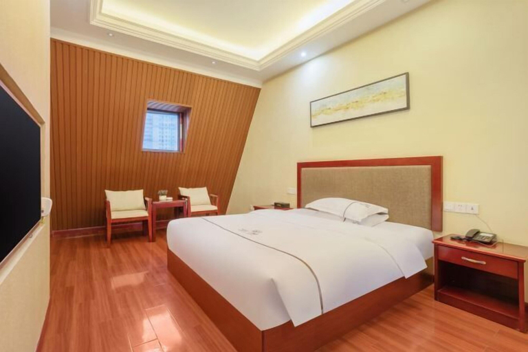 Bedroom 3, Yin He Hotel, Zunyi